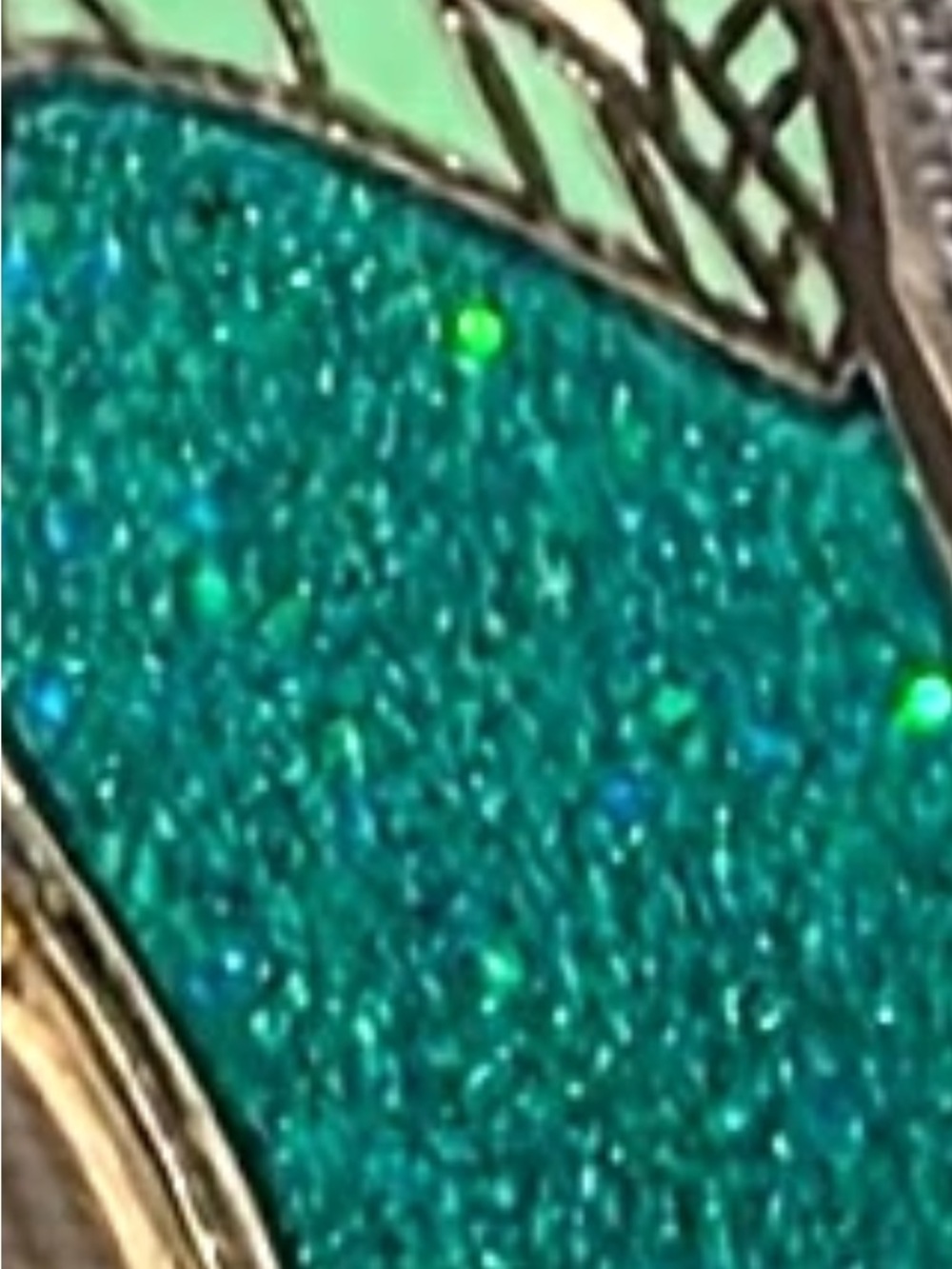 2012 Disney Little Mermaid Ariel Metal Lapel Pin with Back EUC glitter - Picture 3 of 3